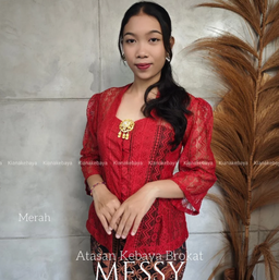 Kebaya Lonceng
