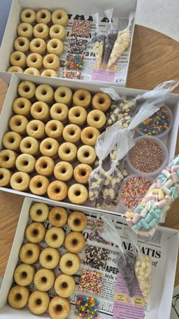 Box mini donut maker