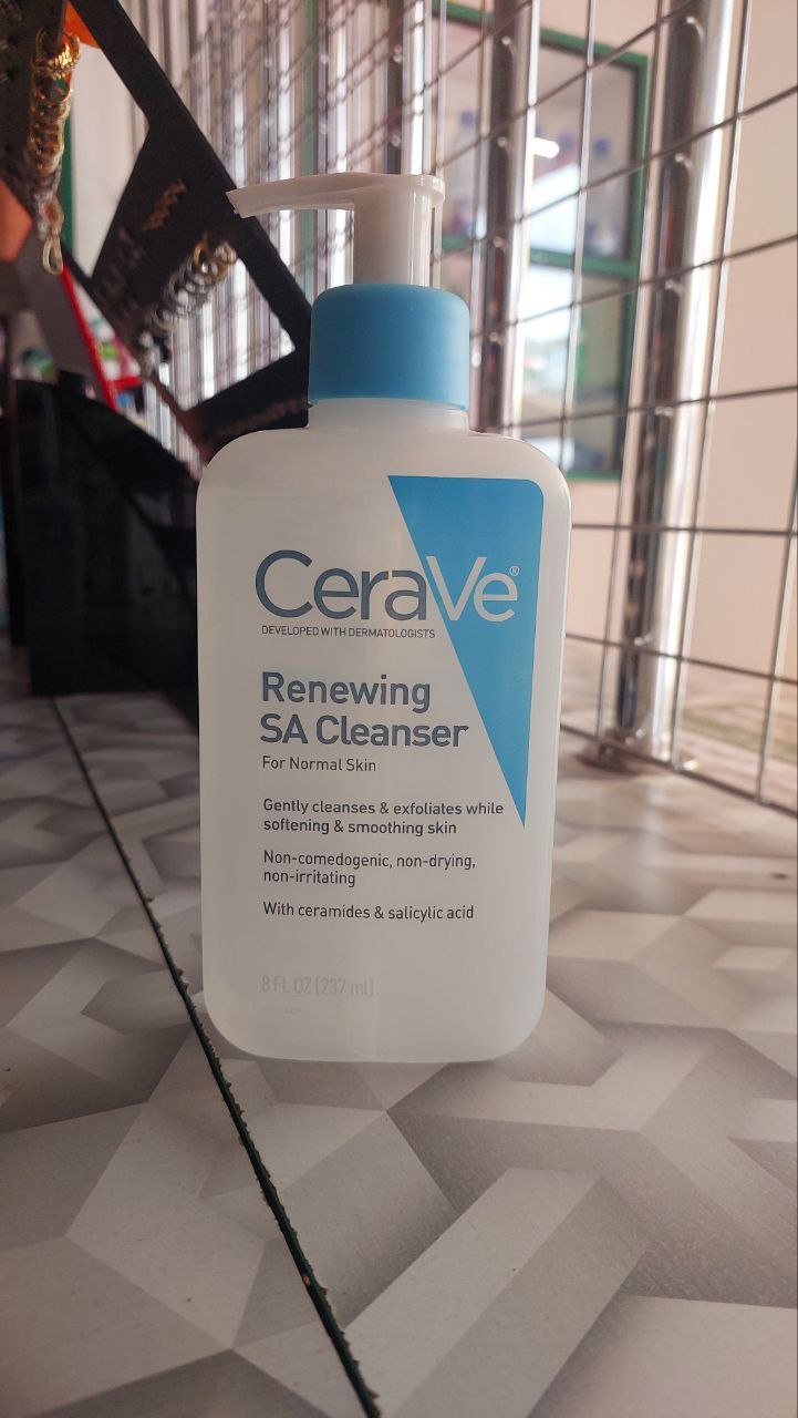 CeraVe Renewing SA Cleanser 237ml_0