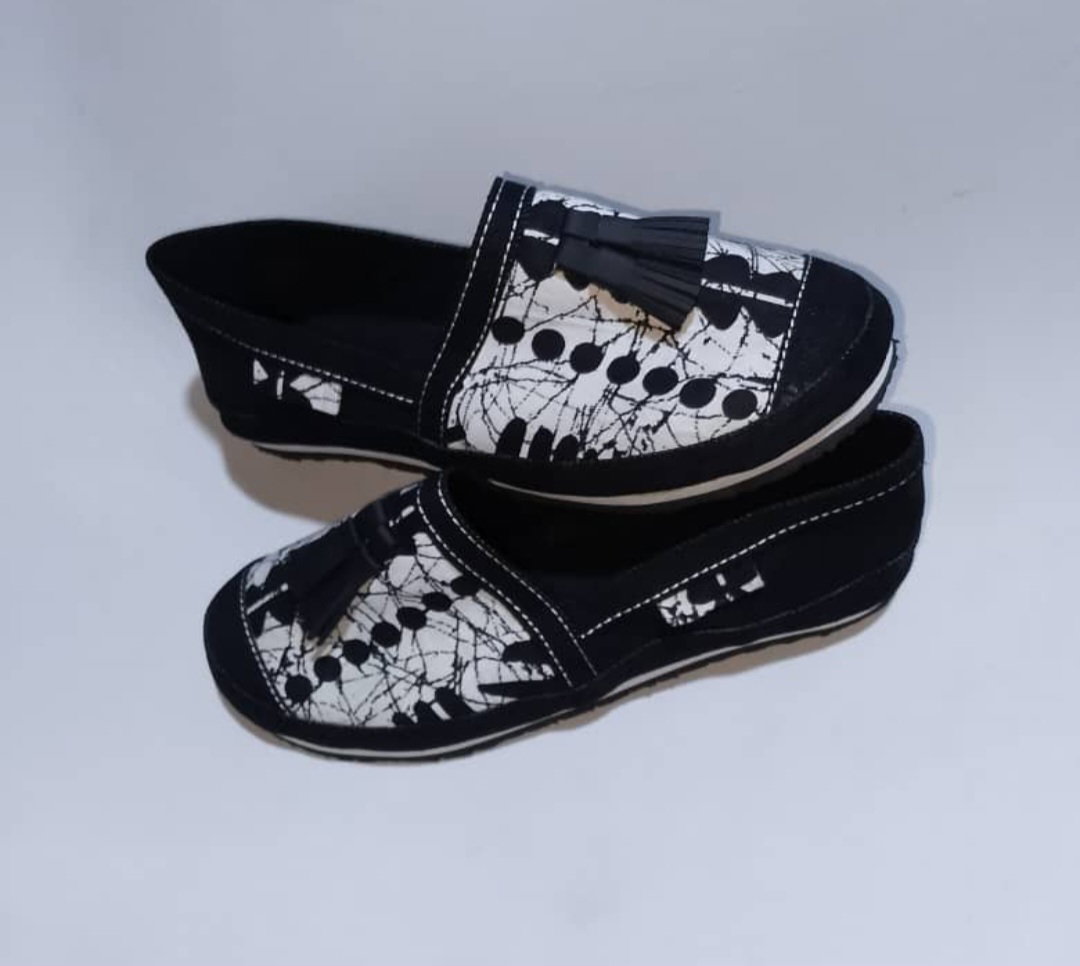 Espadrilles avec pompoms _1