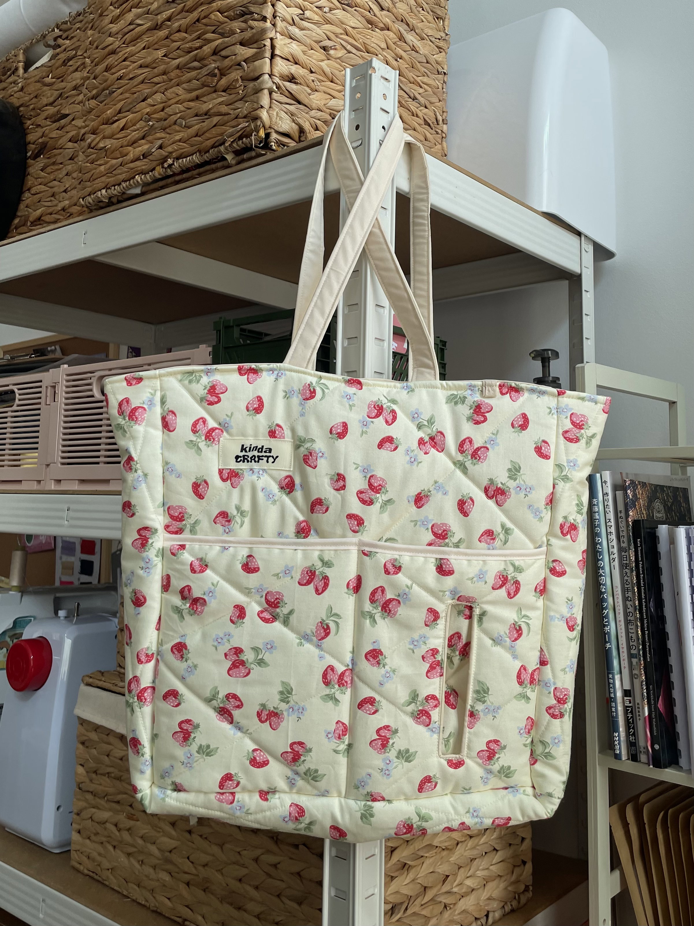 Lucy Totebag - Strawberry