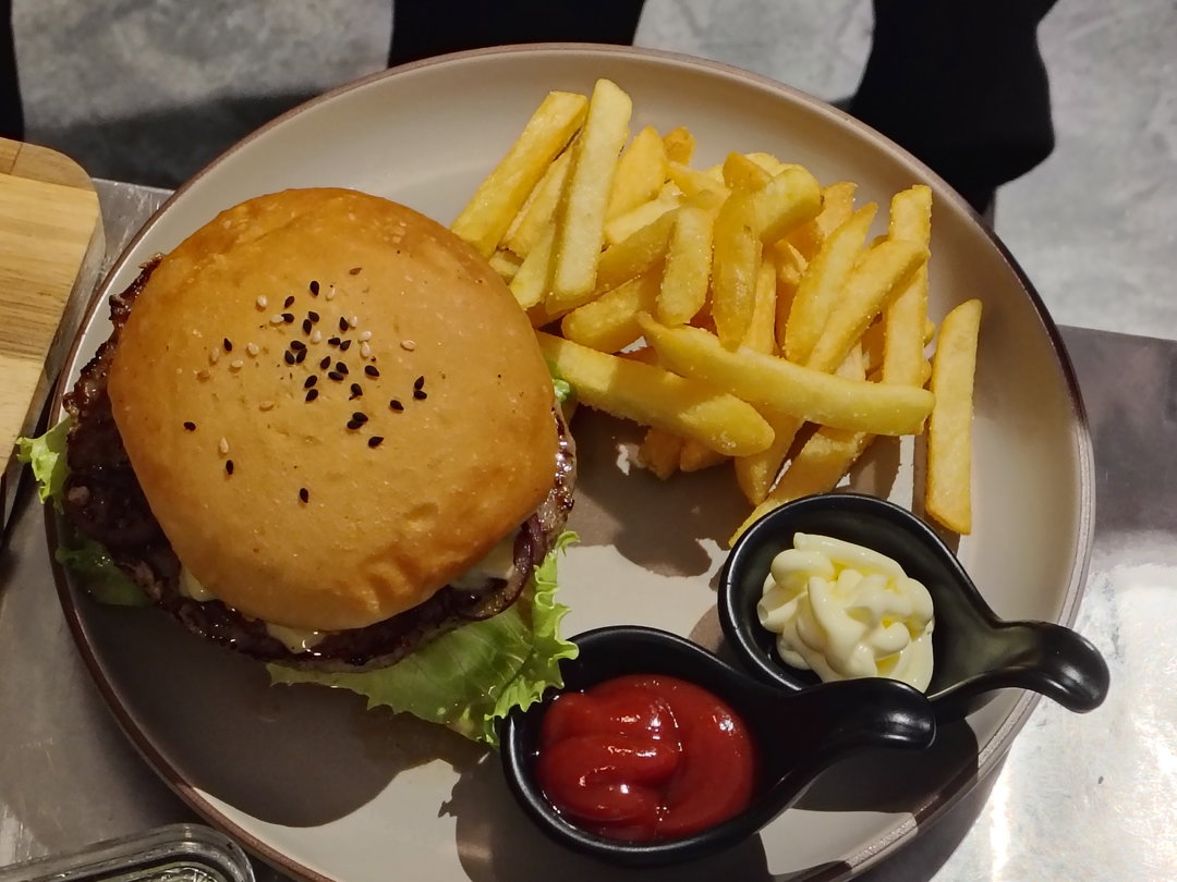 Aussie Beef Burger