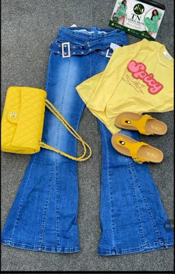 Complete set (top, jean, bag, and slippers)