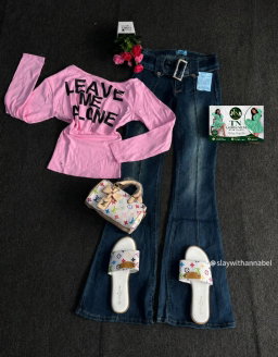 Complete set (top, jean, bag, and slippers)