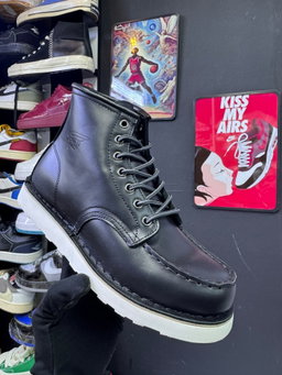 Black Red Wing Heritage Toe Boot