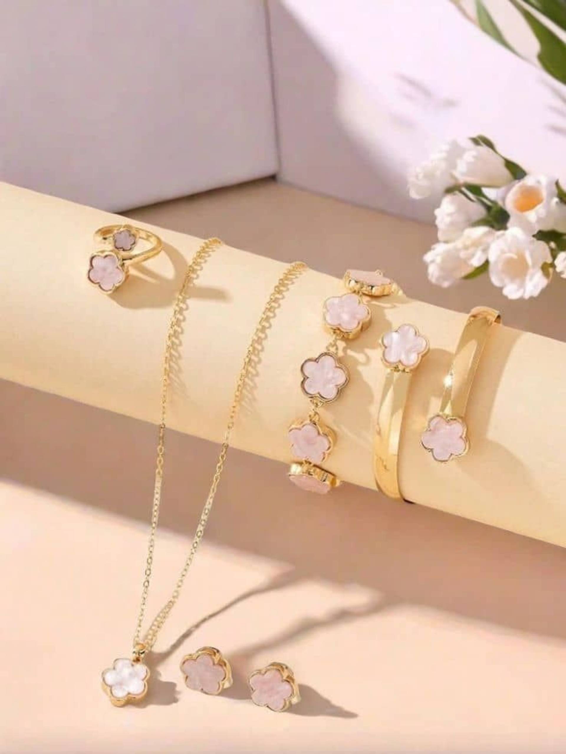 Five leaf Necklace set_0