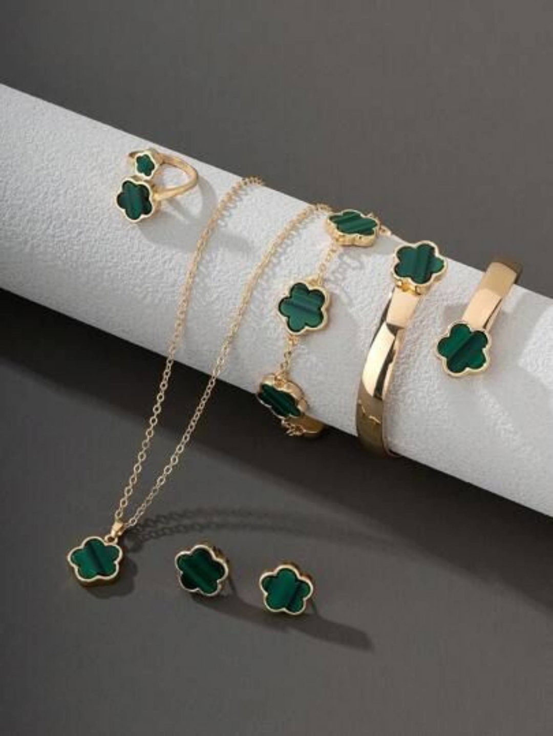 Five leaf Necklace set