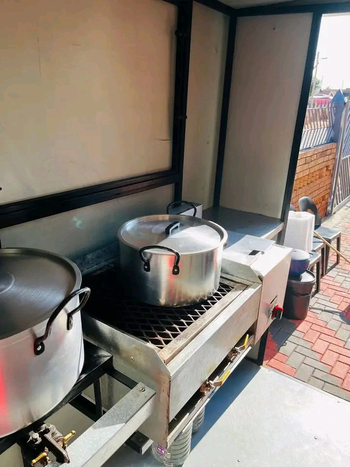 Mobile kitchen trailer_3