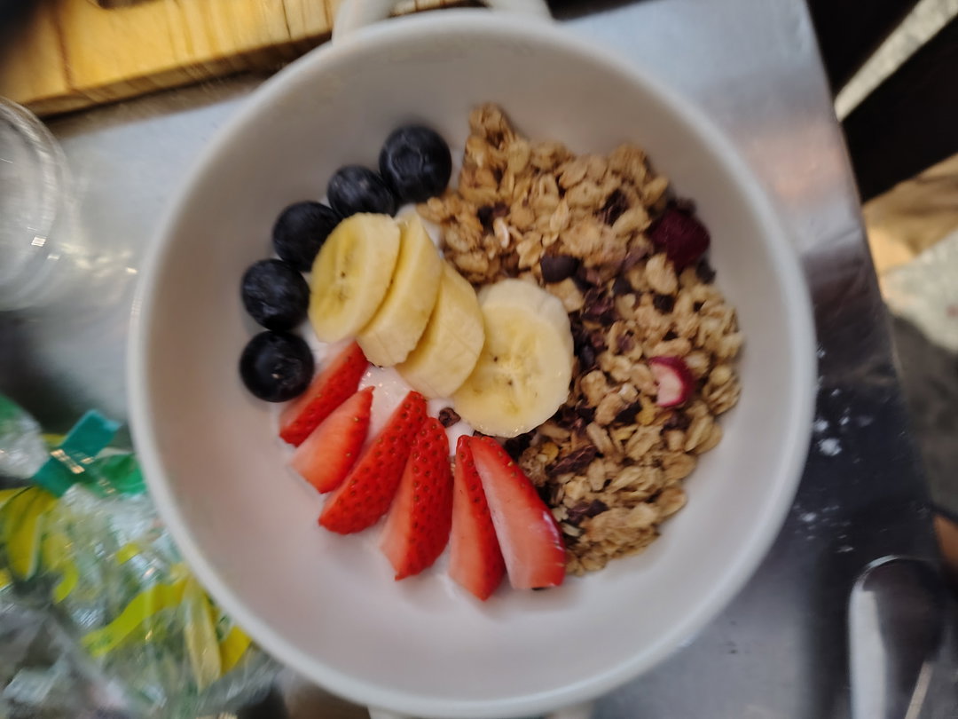 Granola Bowl with Fruits