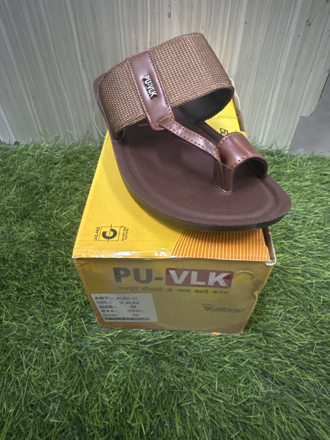 Vlk Audi-11 Tan 7”10