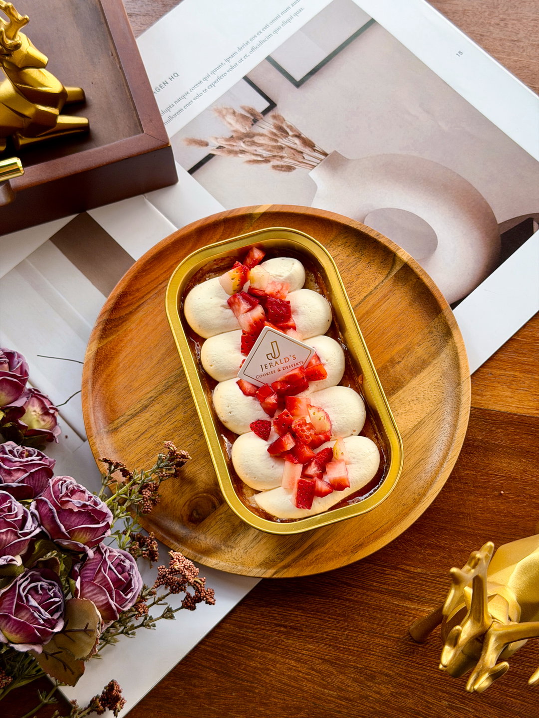 Yogurt Strawberry Cake Box