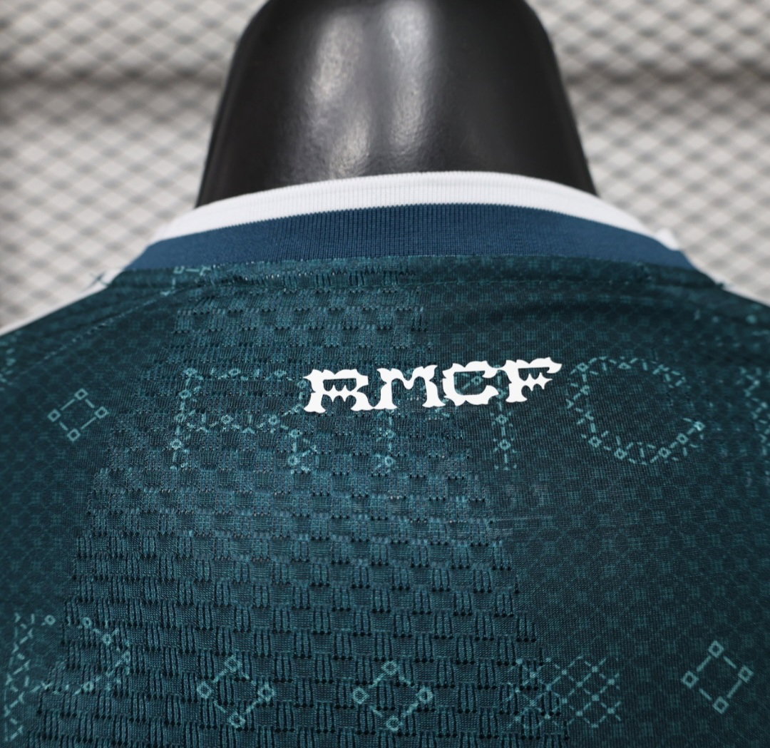 Maillot third du Real Madrid_9