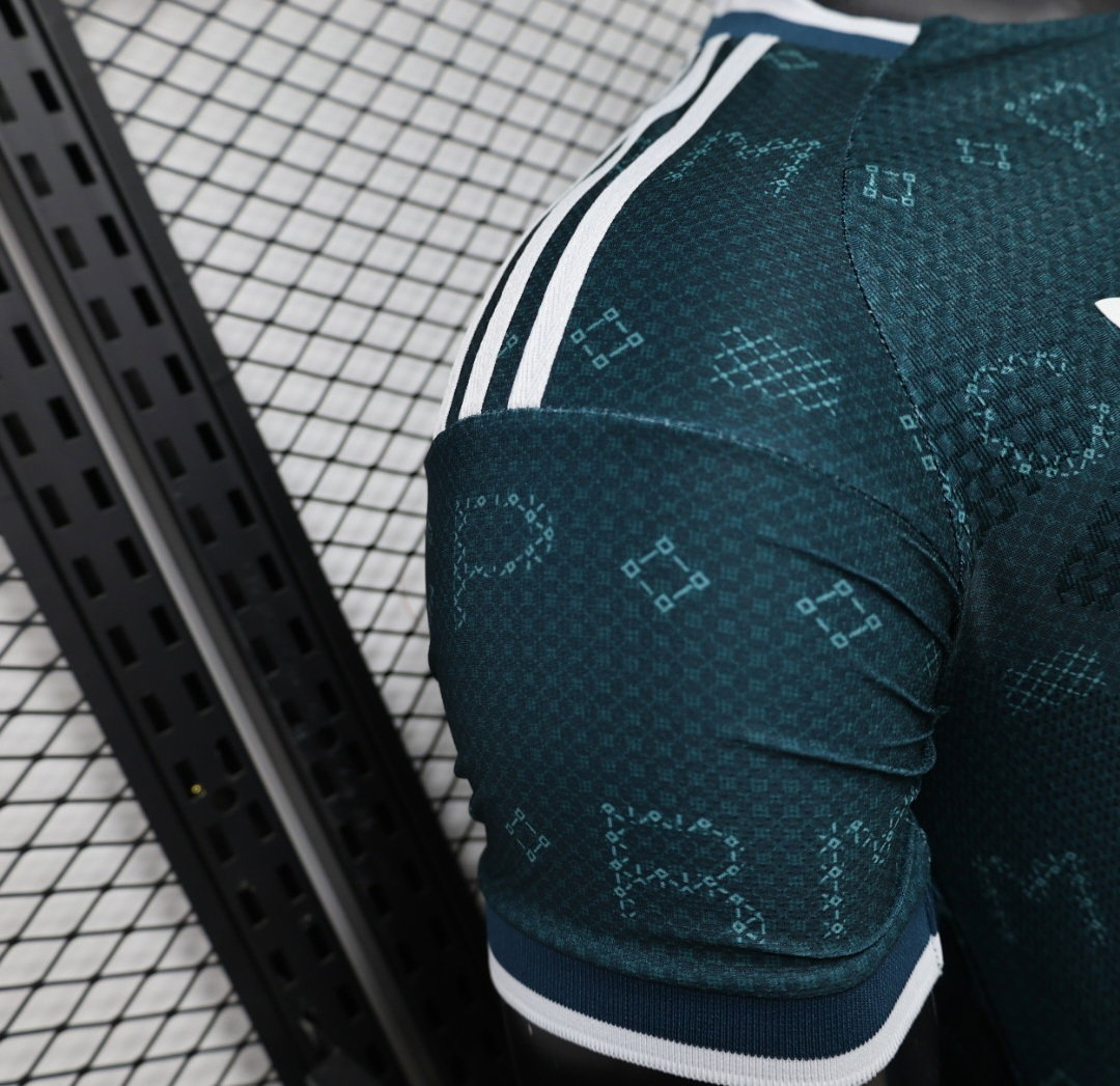 Maillot third du Real Madrid_5