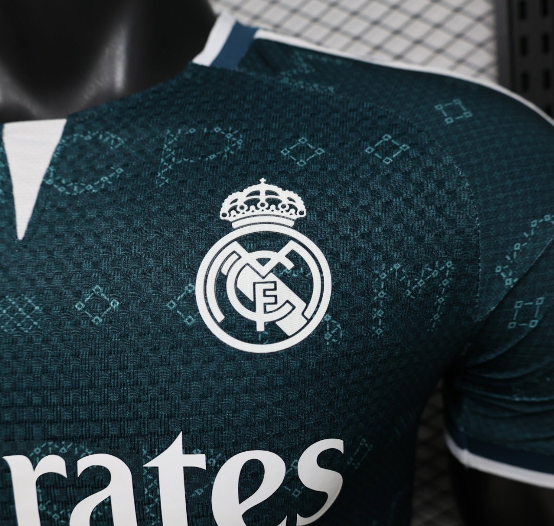 Maillot third du Real Madrid_2