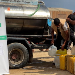 WATER TRUCK FOR 900 PALESTINIANS