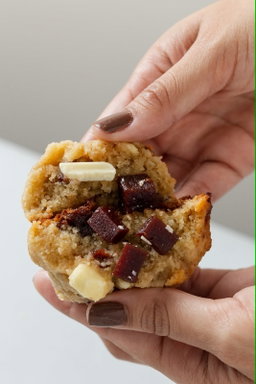 Guava & white chocolate healthy cookie