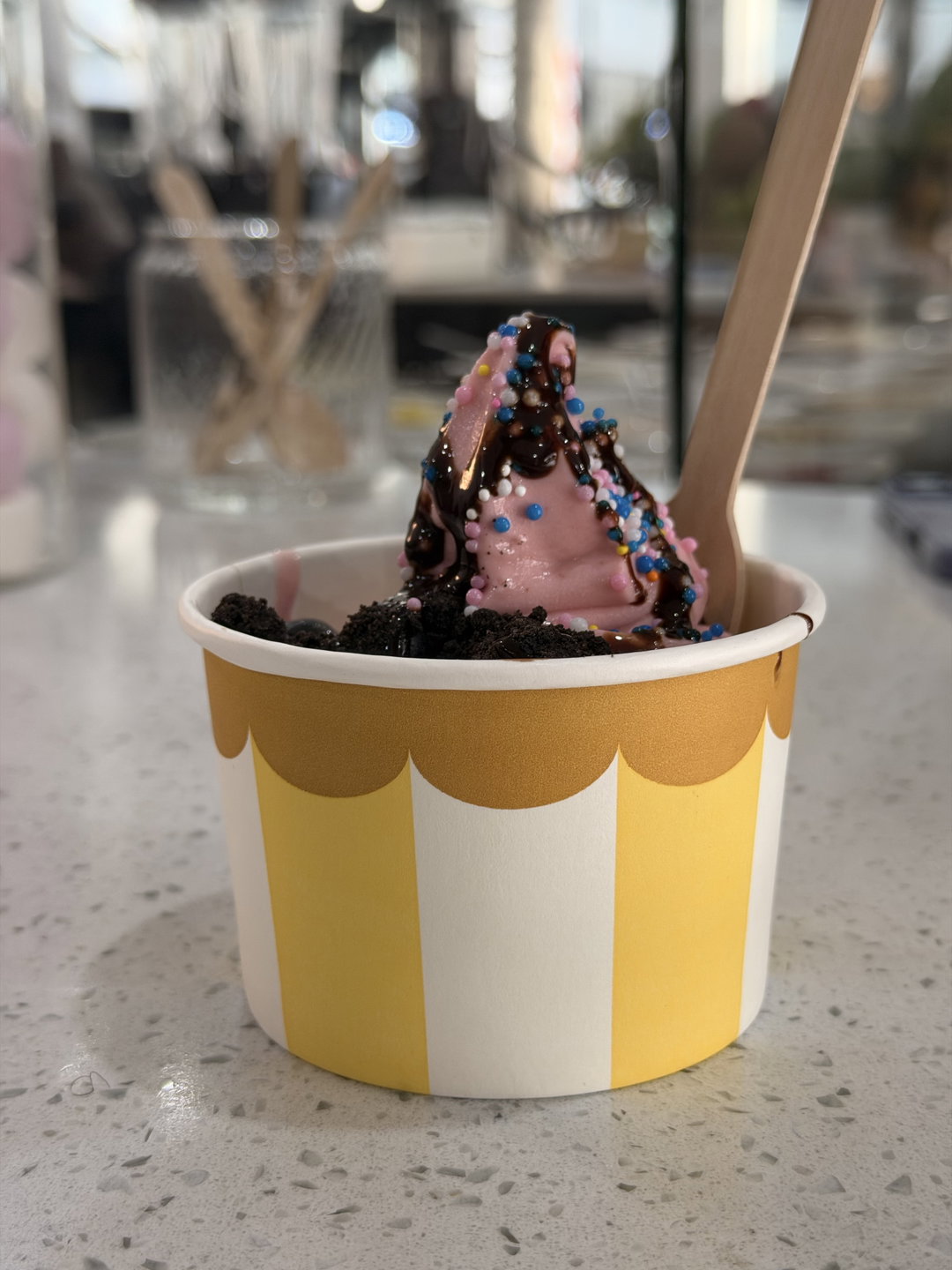 Medium frozen yogurt