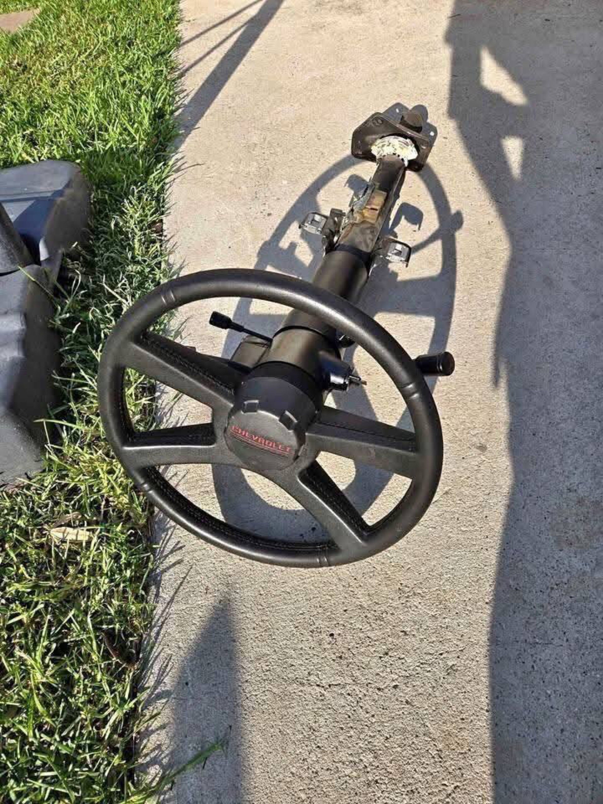 88-94 Chevy Obs Steering Wheel Column_0