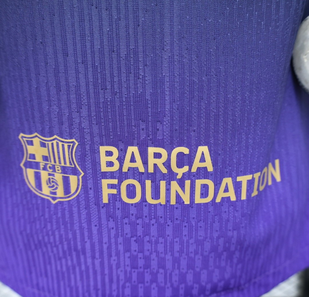 Maillot third du FC Barcelone_8