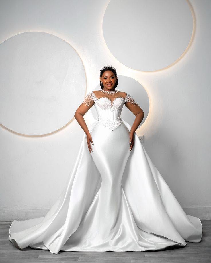 robe sirene surjupe blanc pur en soie