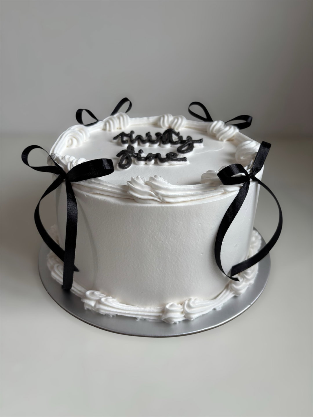 Custom London Cake | Minimalist Vintage w Ribbons