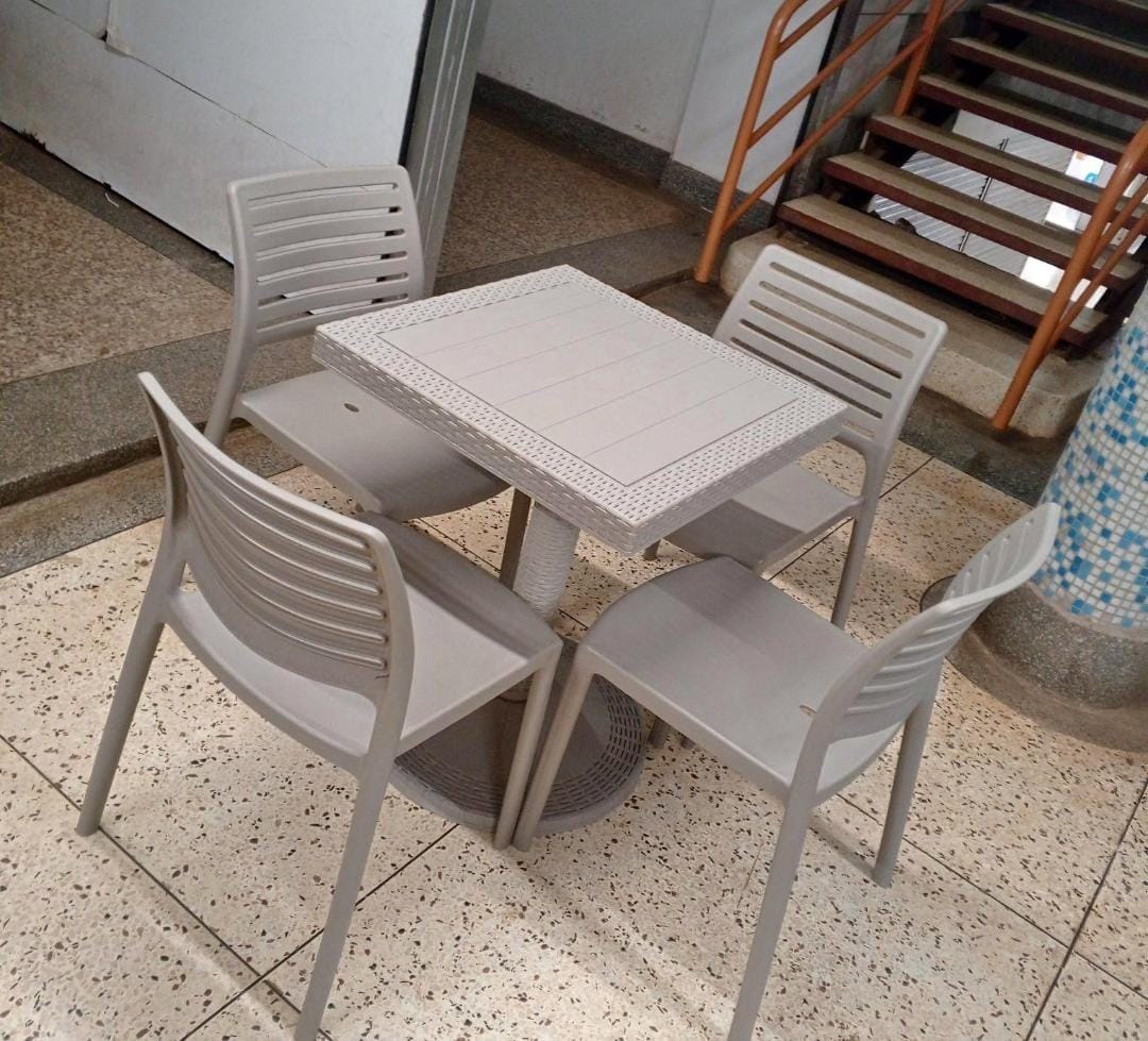 Risen patio set_0