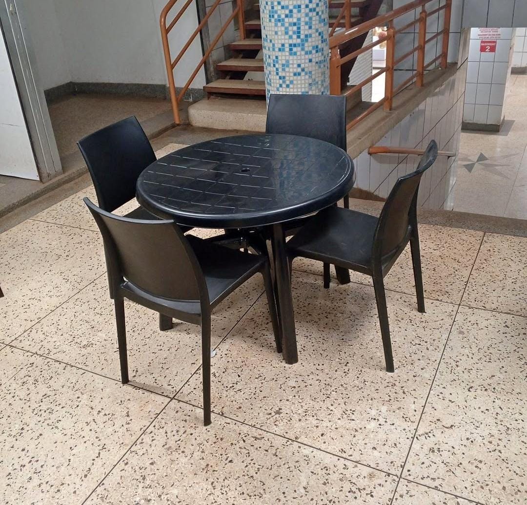 five-piece black plastic dining set_0