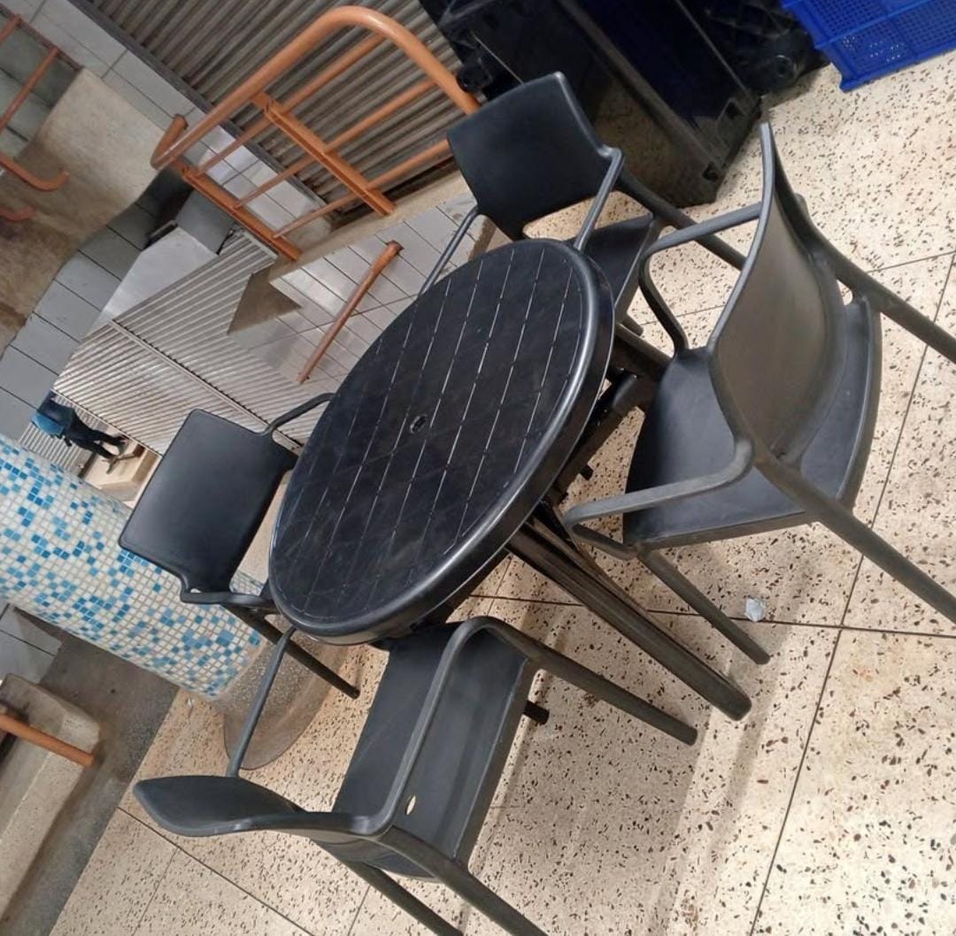 5piece plastic dining set