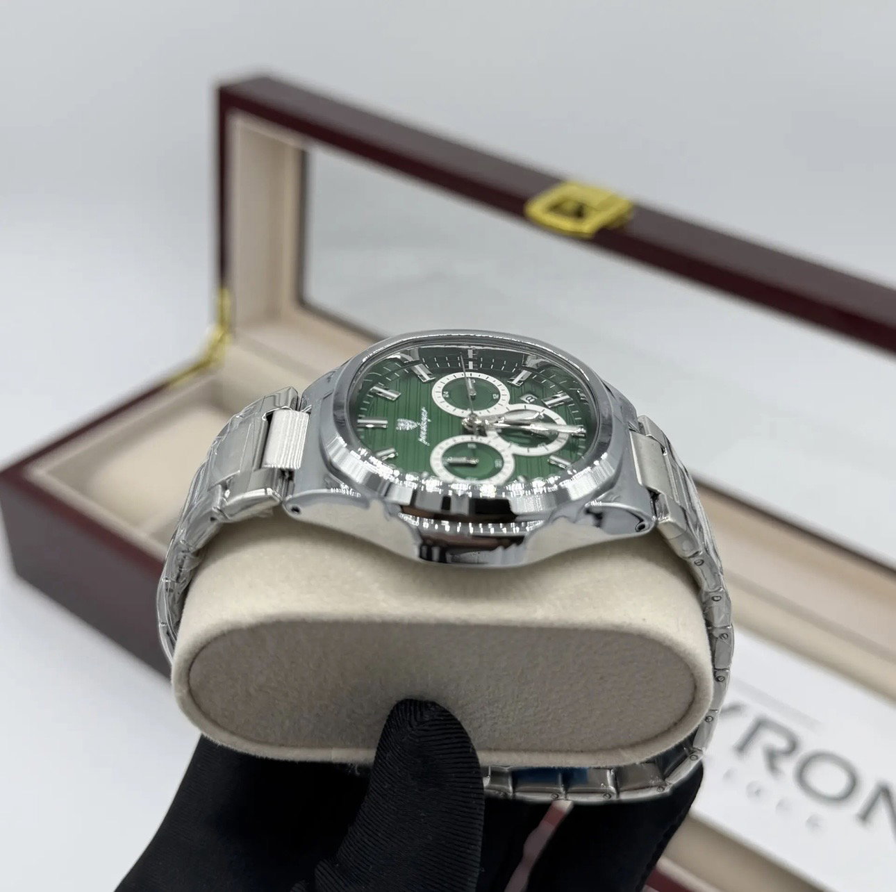 Nautilus Chronograph Green_3