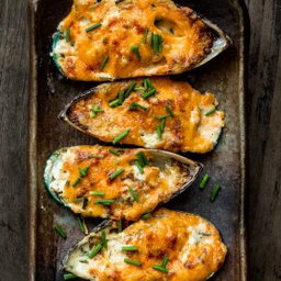 Cheesy Baked Mussel
