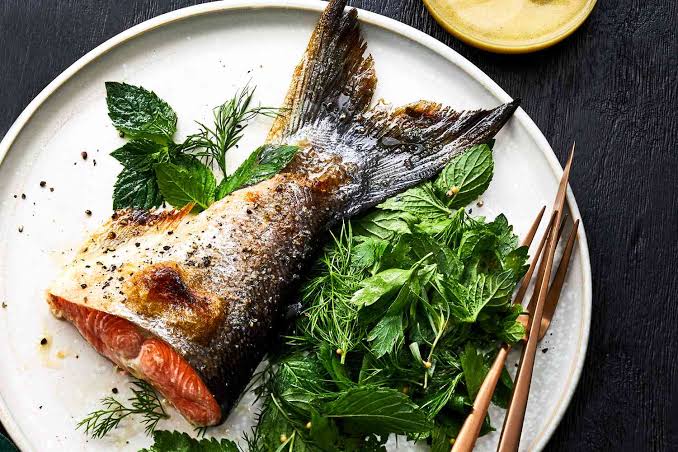 Cooked Salmon Tail_0