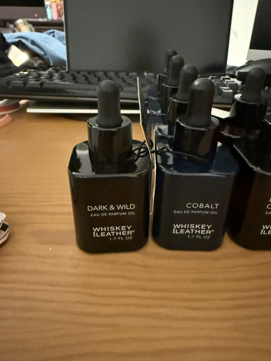 Men sand and fog droppers 
