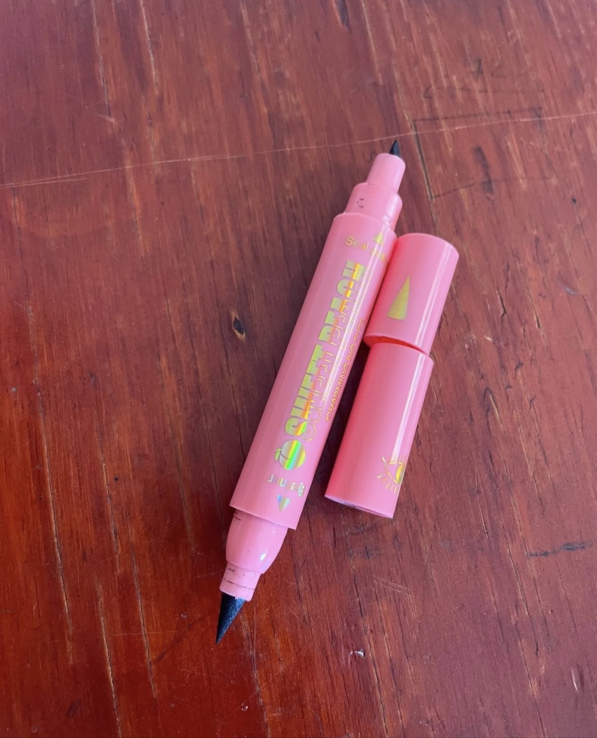 2en1 delineador de ojos + sello gato Kiss Beauty 💗