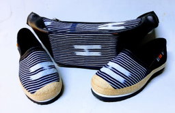 Bandoulière homme assorti avec des espadrilles 