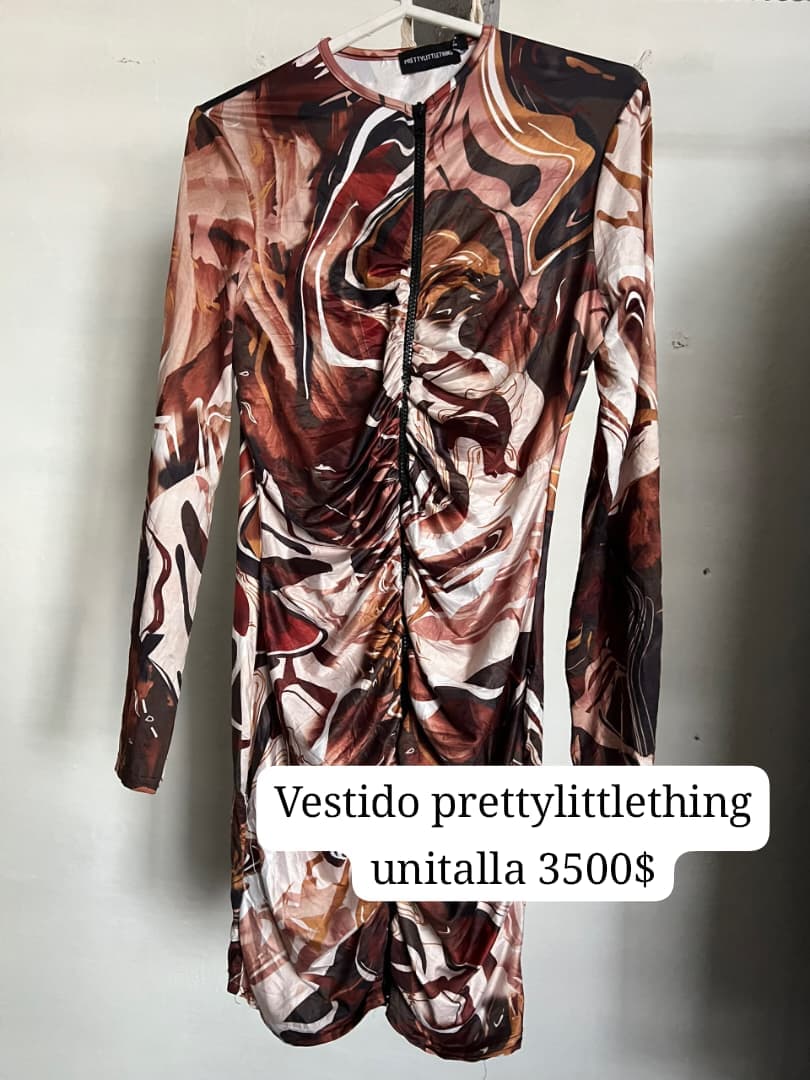 Vestido prettylittlething unitalla (estira un poco)