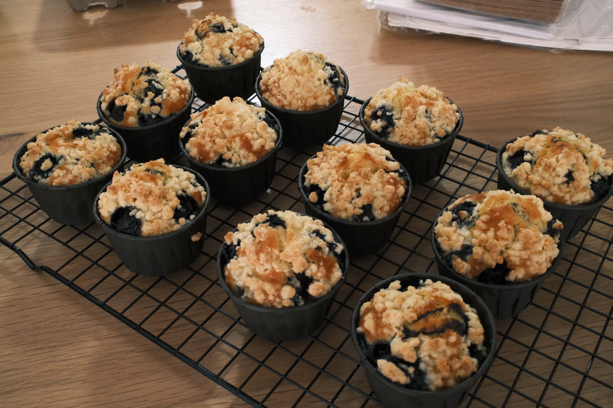 Blueberry Lemon Crumble Muffin_2