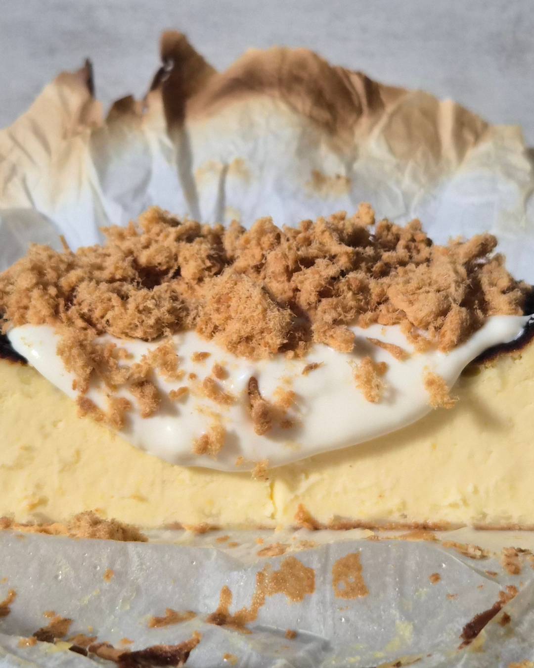 Salted Egg Yolk Basque Cheesecake_0