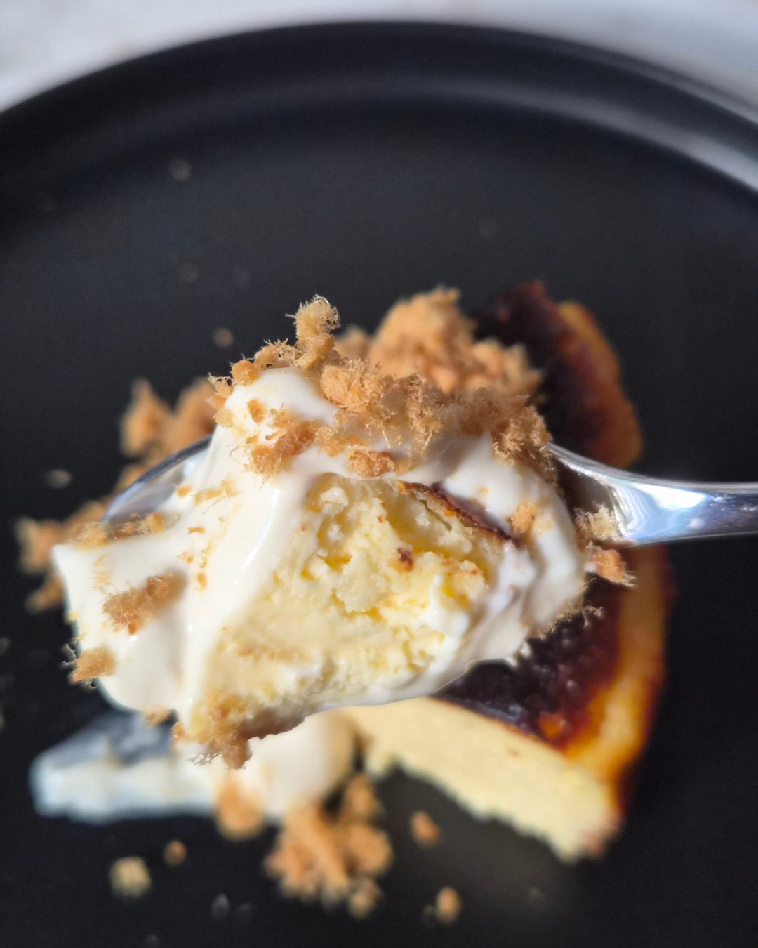 Salted Egg Yolk Basque Cheesecake_3