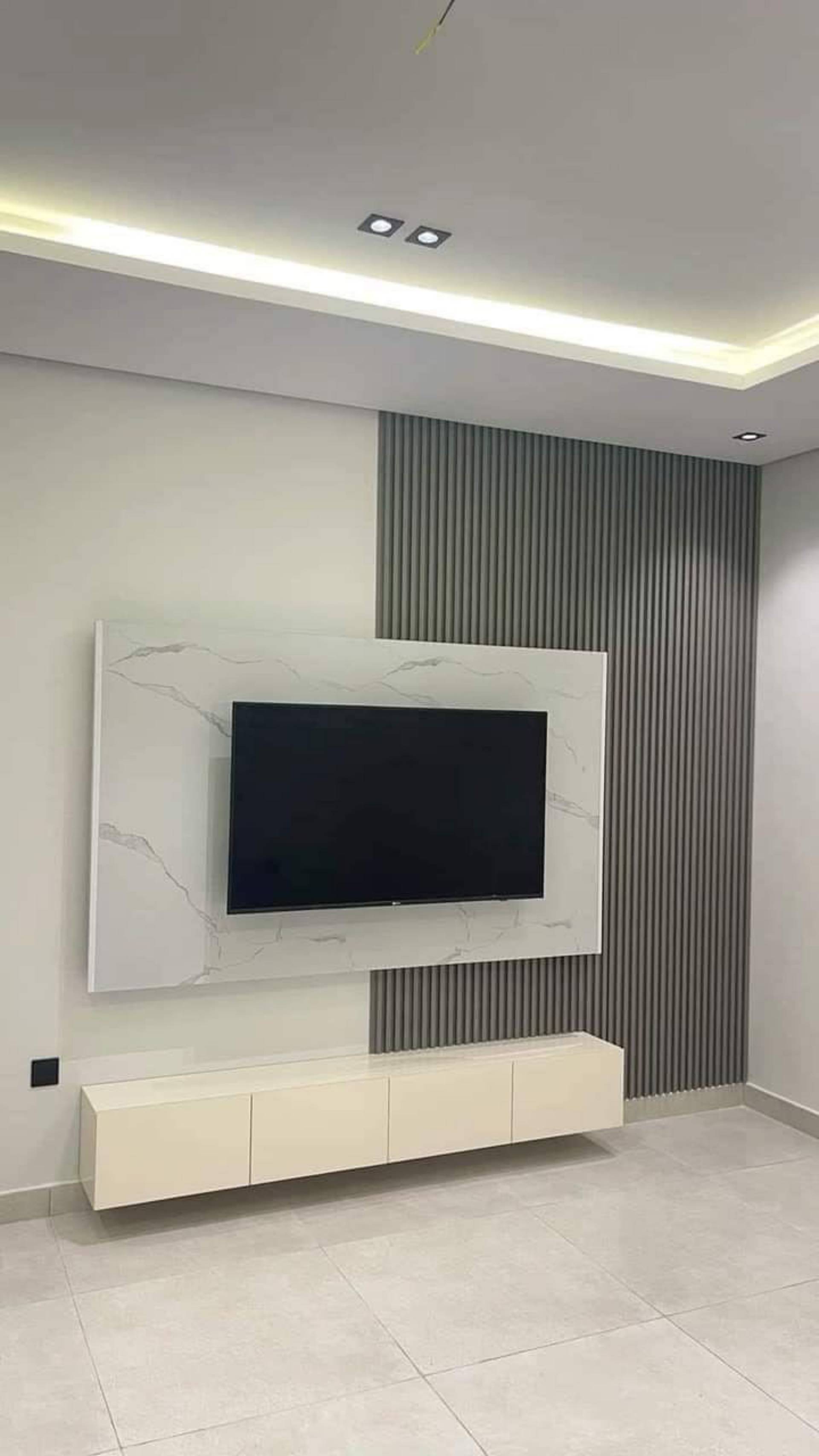 Half Cladding TV Stand