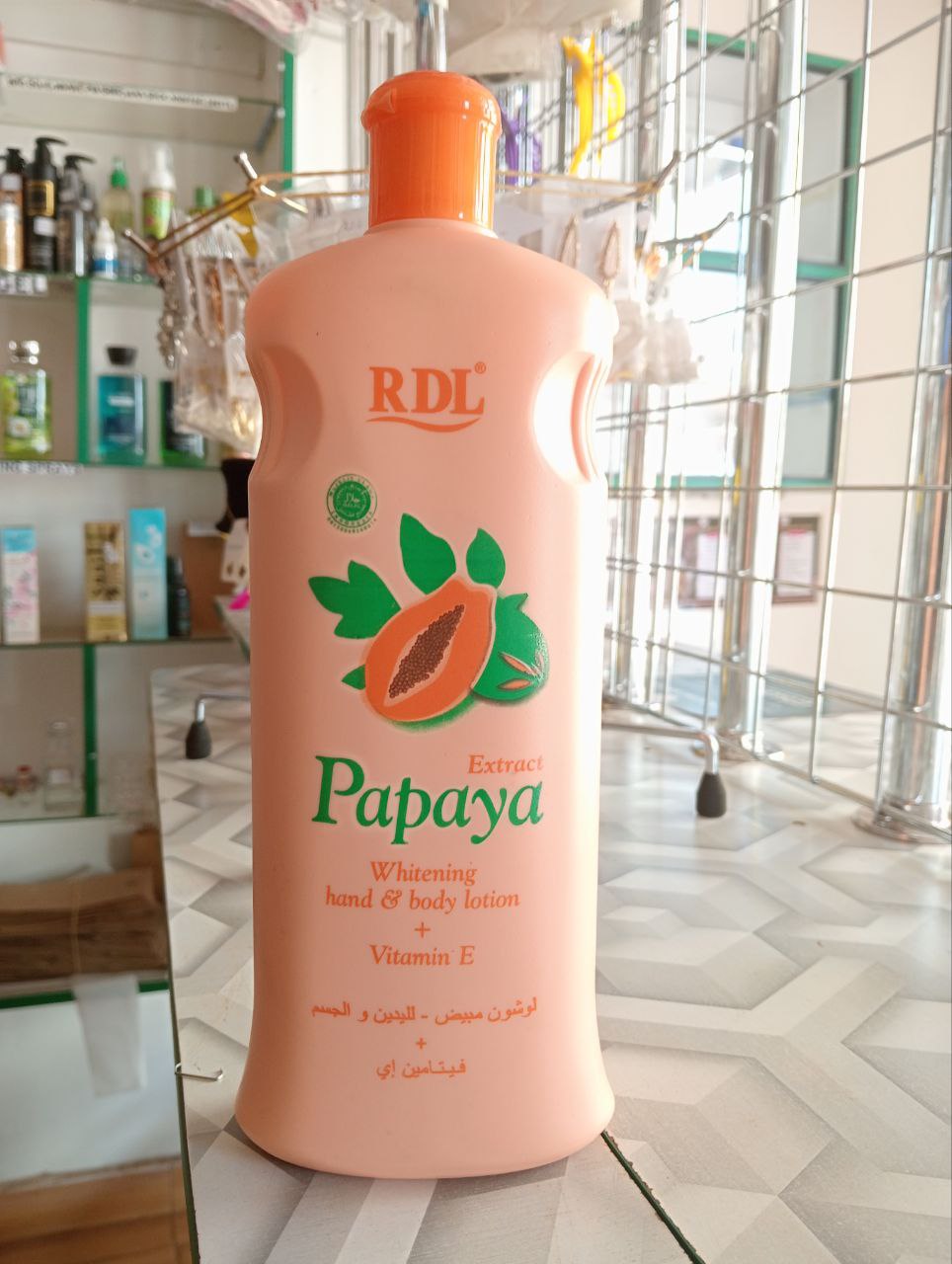RDL Papaya Extract+ Vitamin E Whitening Hand and Body Lotion 600ml_0