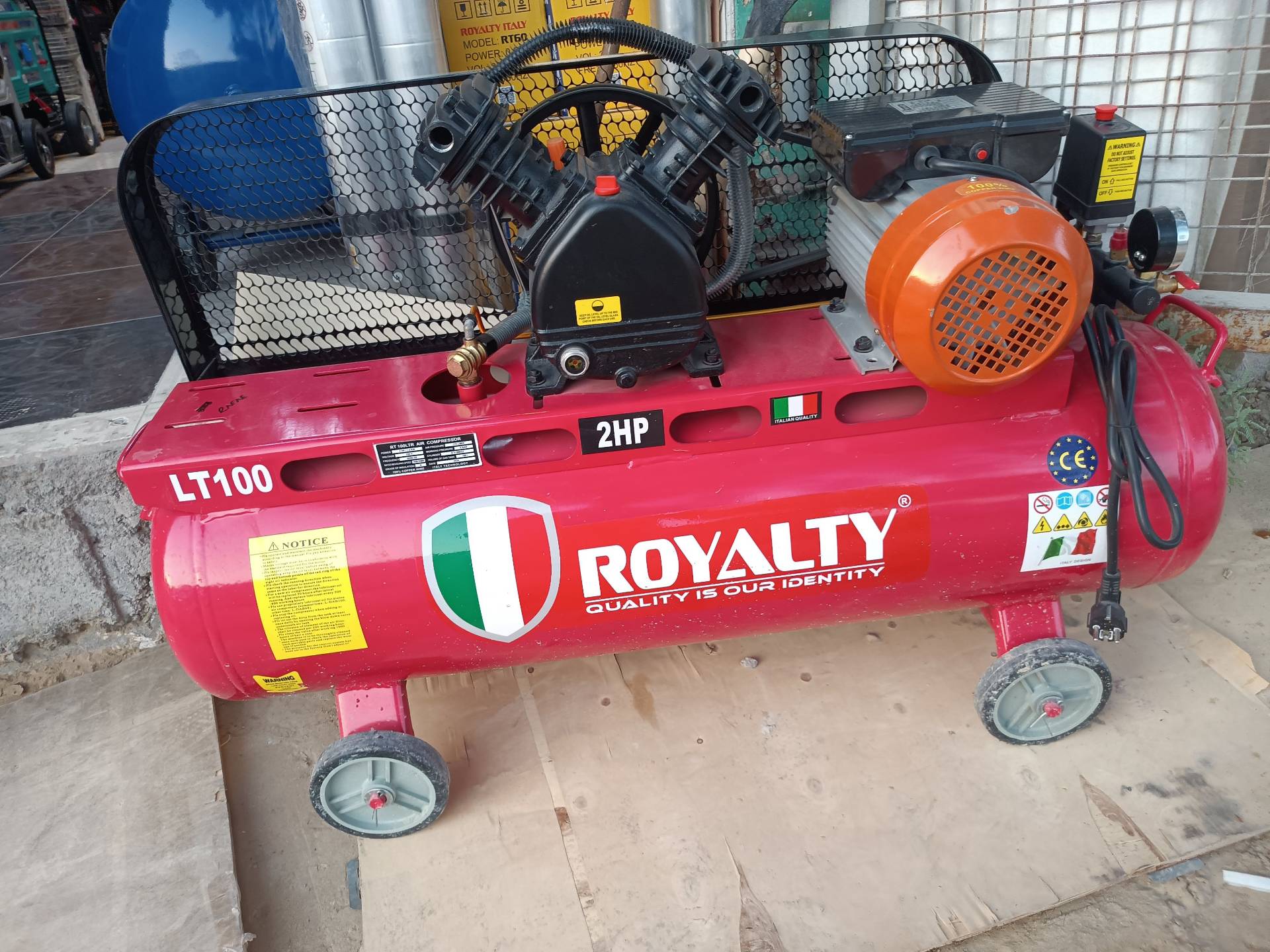Royalty Air Compressor 100Liter 2Hp_0