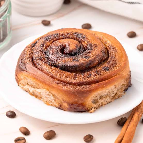 Cinnamon Roll_0