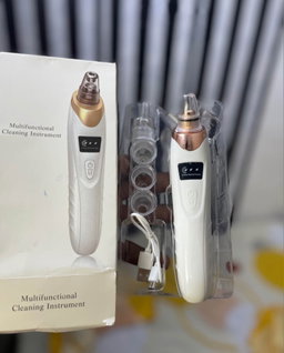 EVERGLOW™ – ASPIRATEUR DE POINTS NOIRS & NETTOYEUR DE PORES