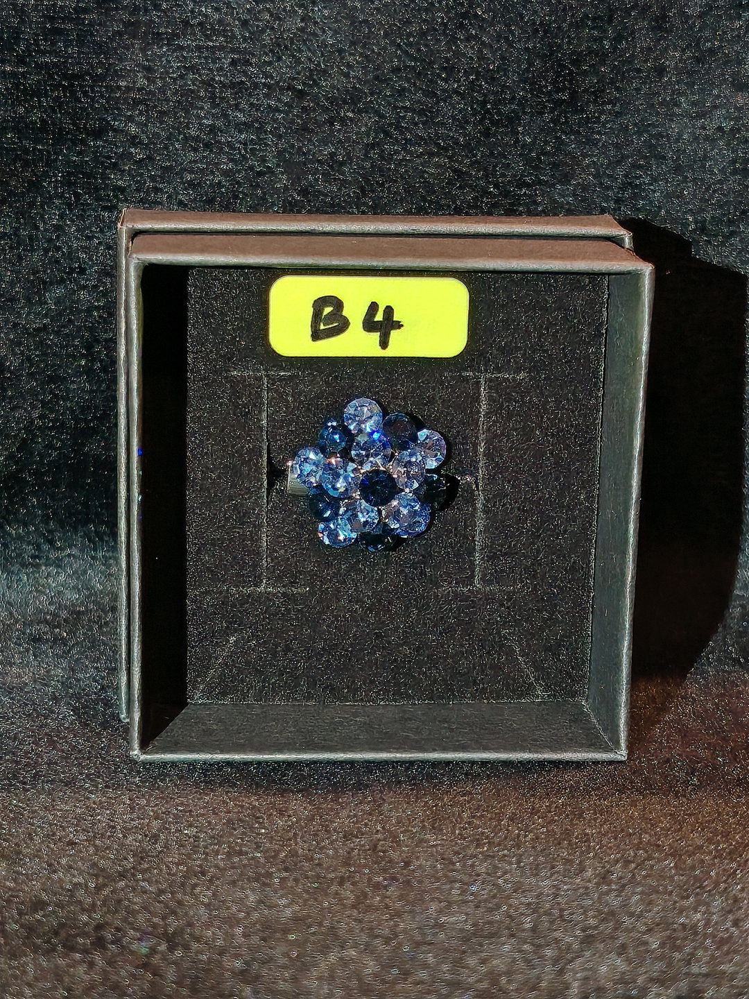 PIN B4