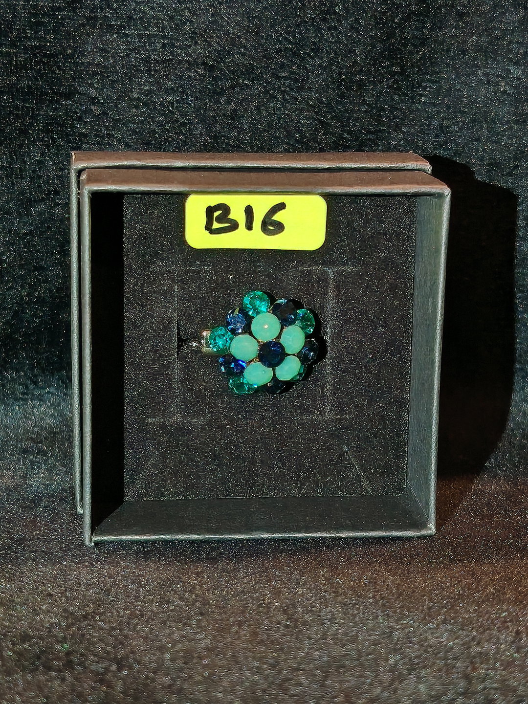 PIN B16
