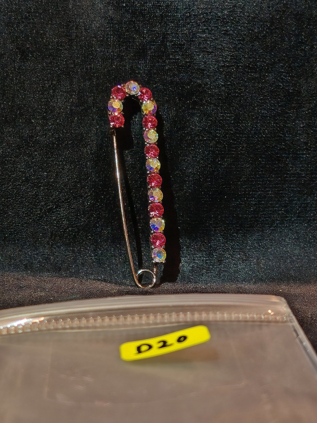 PIN D20