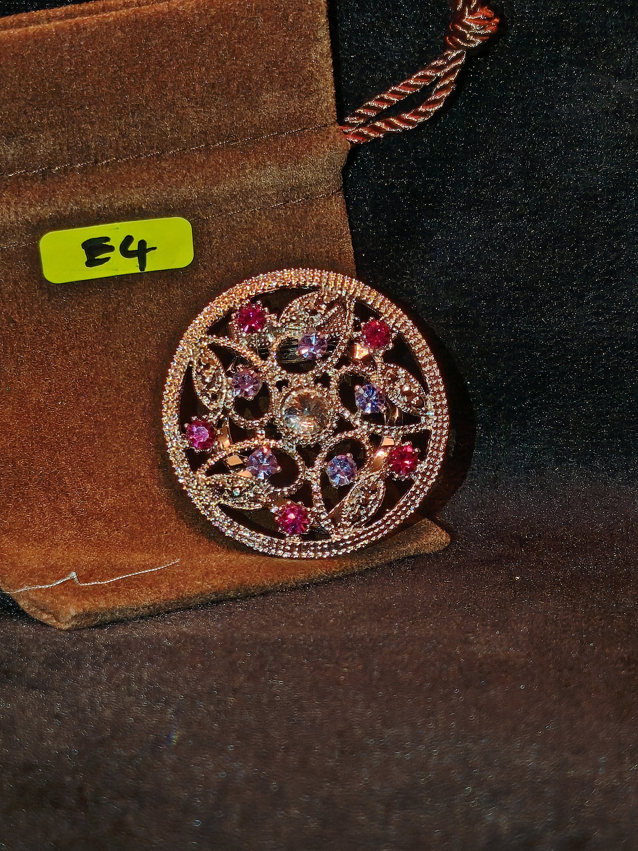 PIN E4_0