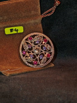 PIN E4