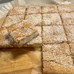 🍌 Banana Mochi Brownies