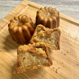 🍌 Banana Mochi Canelé